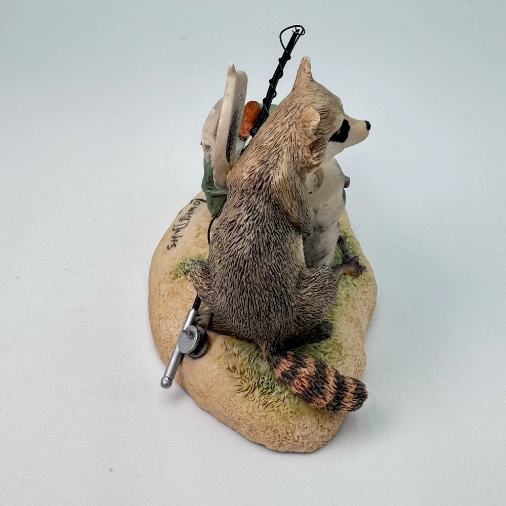 Lowell Davis‎ Schmid COON CAPERS Figurine Racoon Stealing Fish BFA Scotland EUC